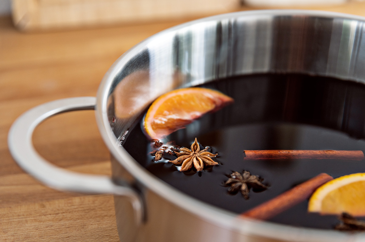 Glühwein kochen